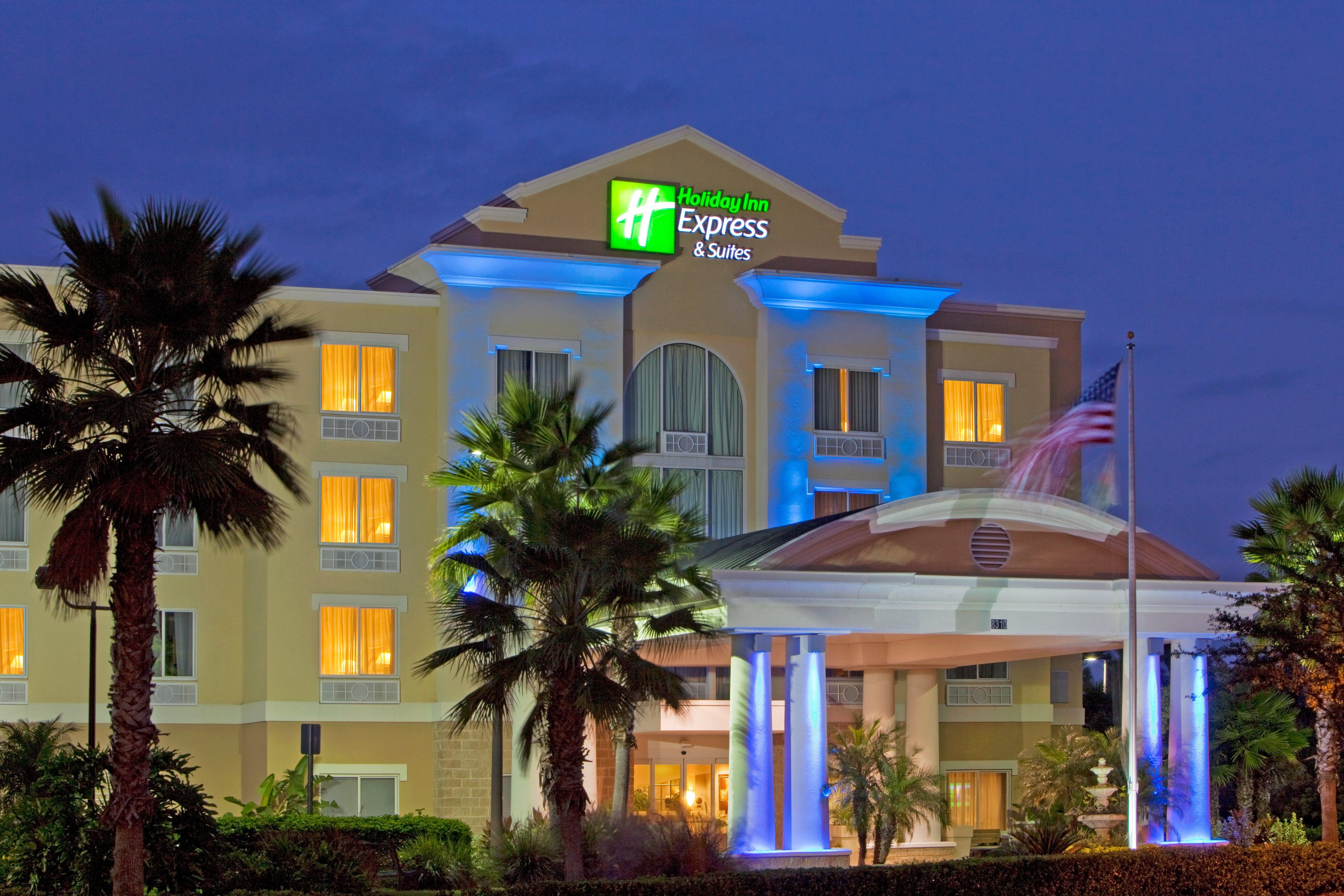 Holiday Inn Express And Suites Tampa I-75 At Bruce B. Downs By Ihg Экстерьер фото
